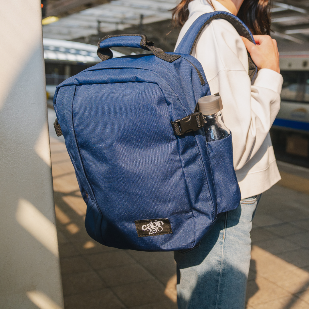 <tc>Classic</tc> Sac à Dos Tech 28L <tc>Navy</tc>